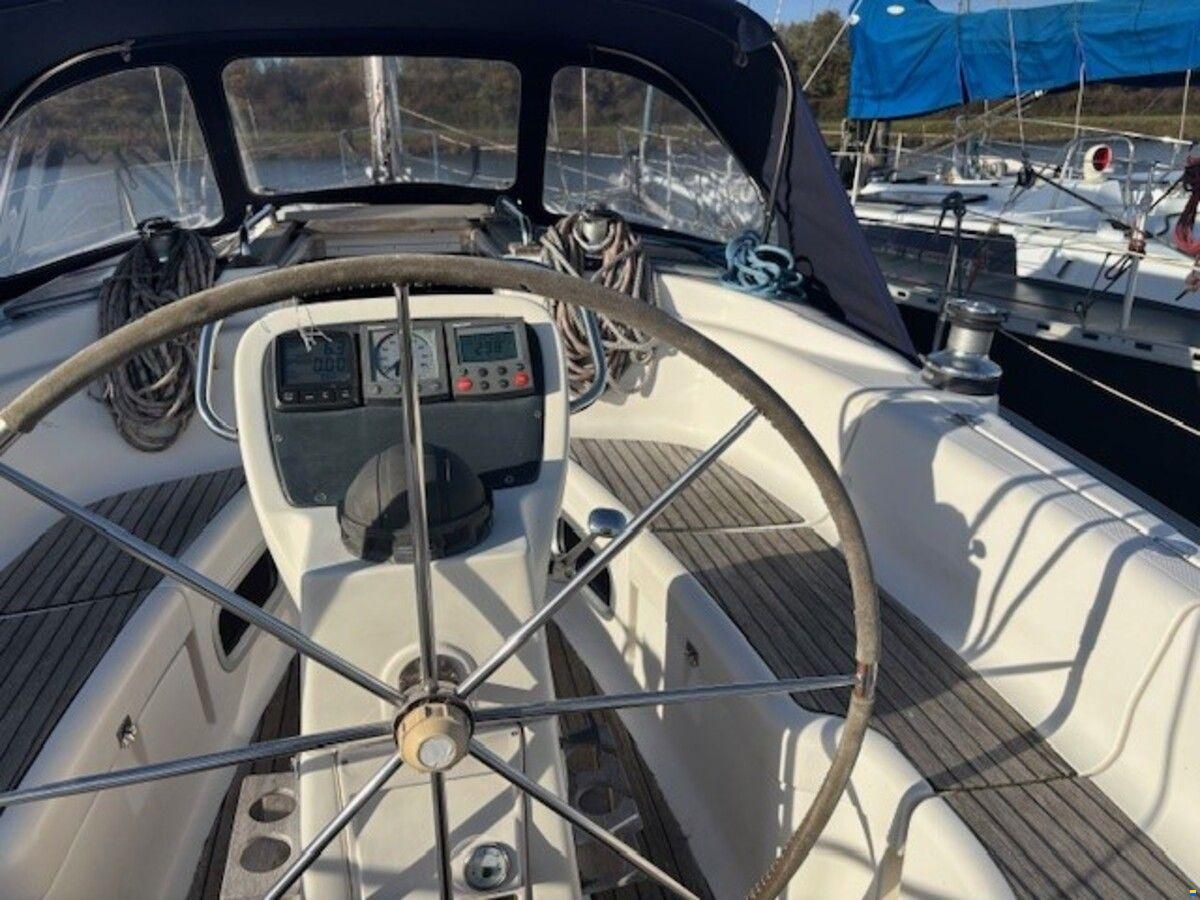 Bavaria 38-3
