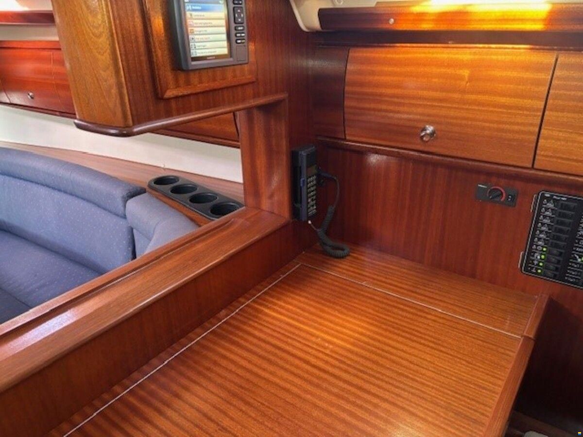 Bavaria 38-3