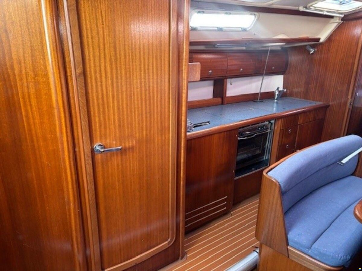 Bavaria 38-3