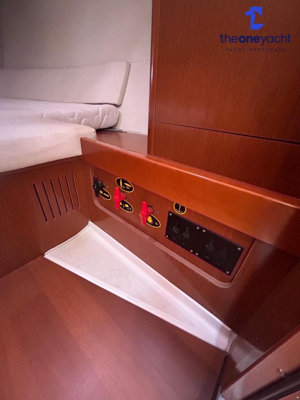 Beneteau Oceanis 34 Limited Edition