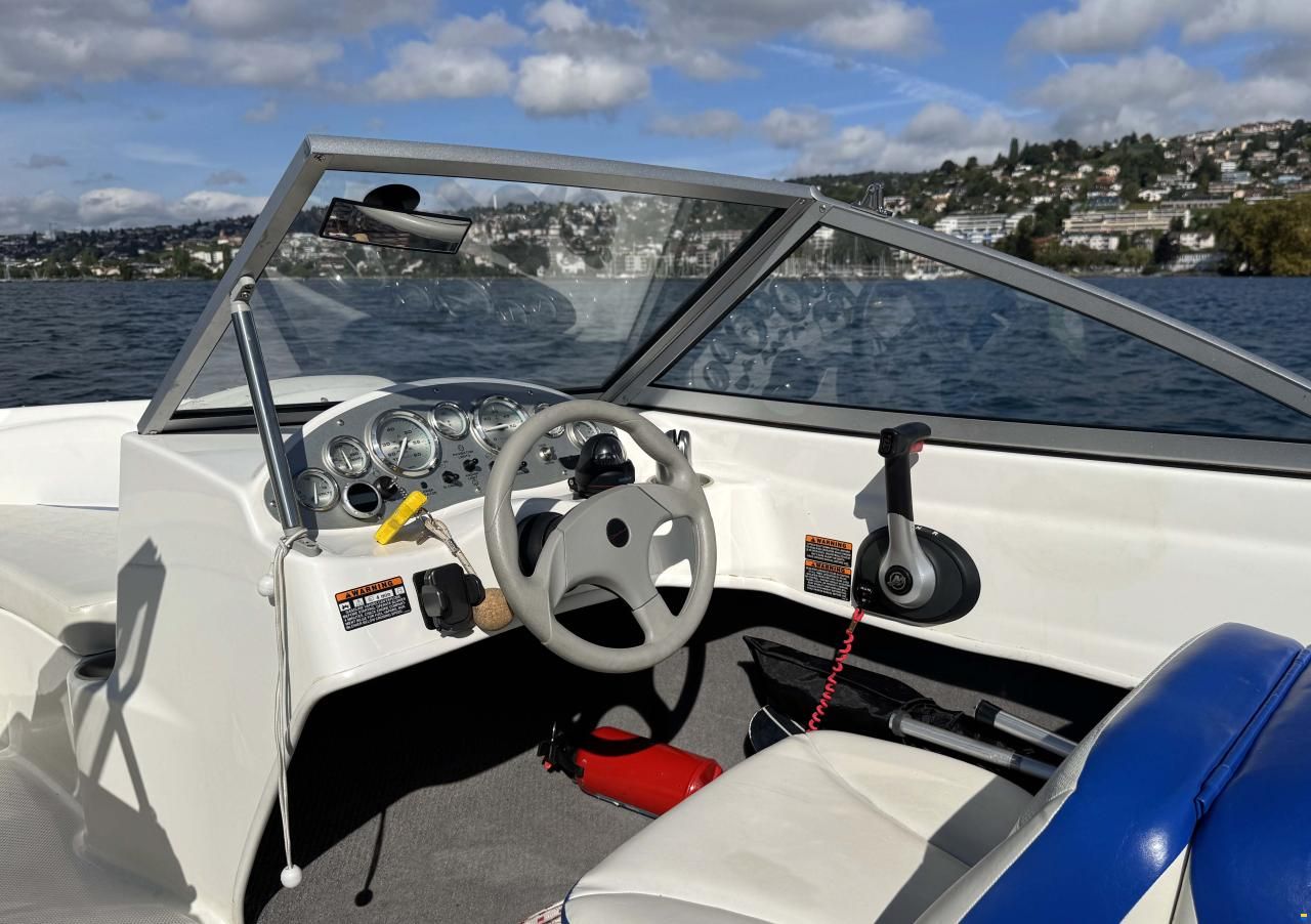 Bayliner 175 Capri avec remorque