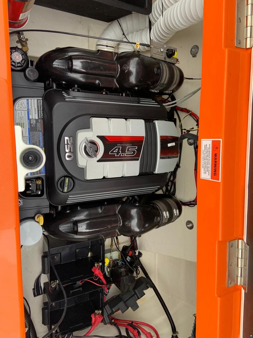 Rinker 220 MTX EXTREME