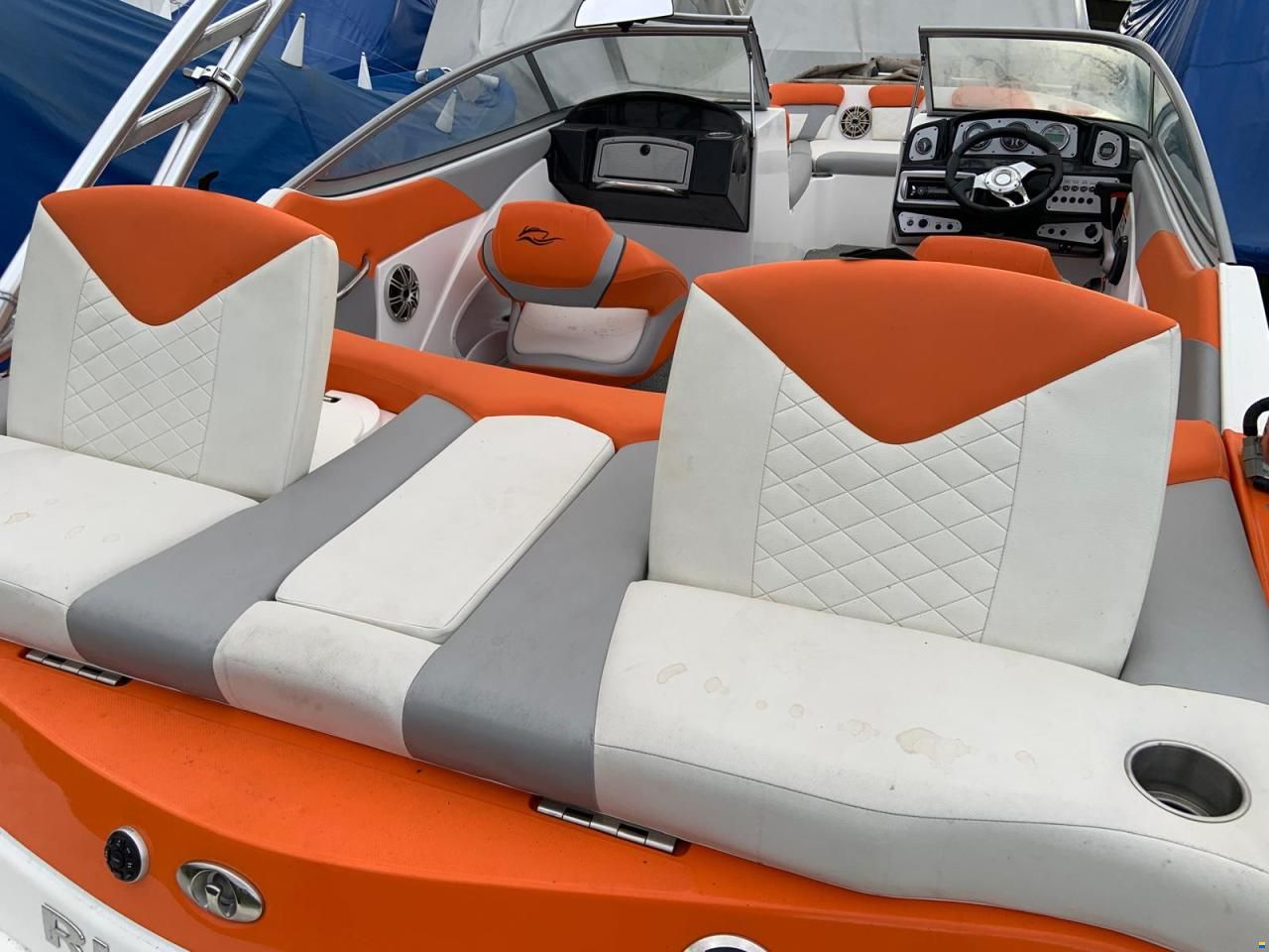 Rinker 220 MTX EXTREME