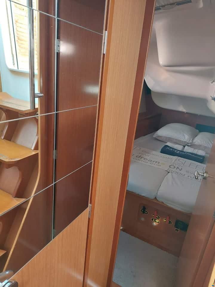 Beneteau Oc&eacute;anis 40