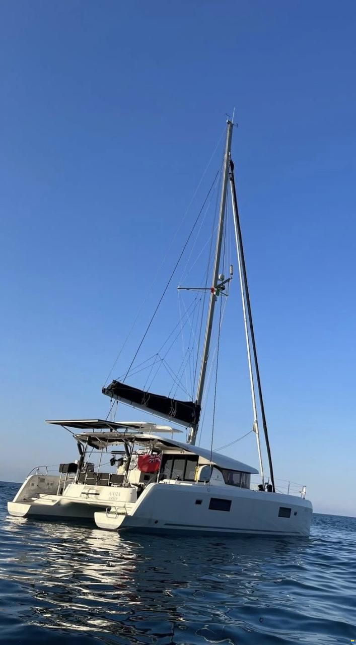 Lagoon 42