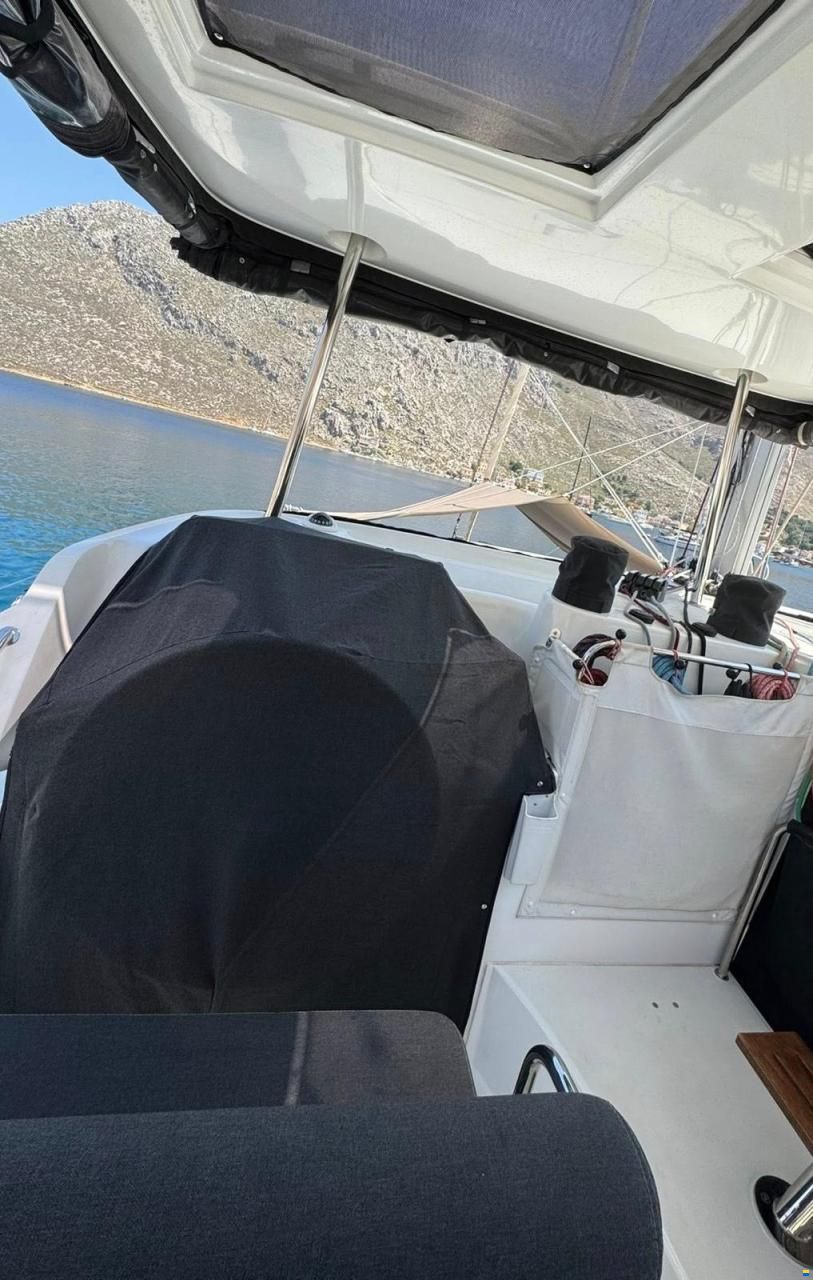 Lagoon 42