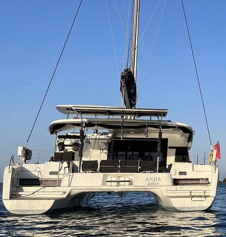 Lagoon 42