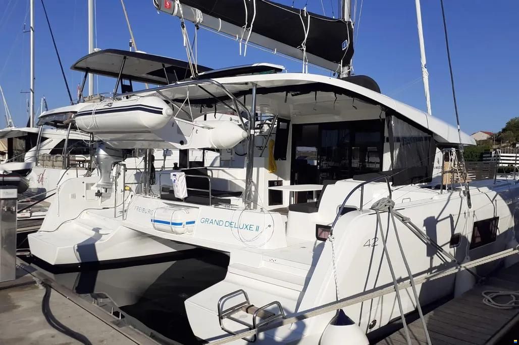 Lagoon 42