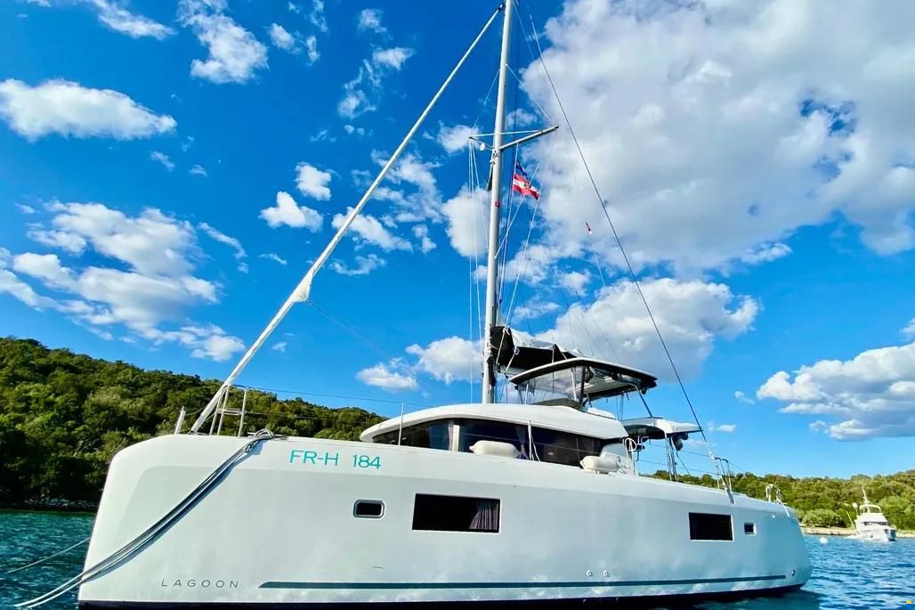 Lagoon 42