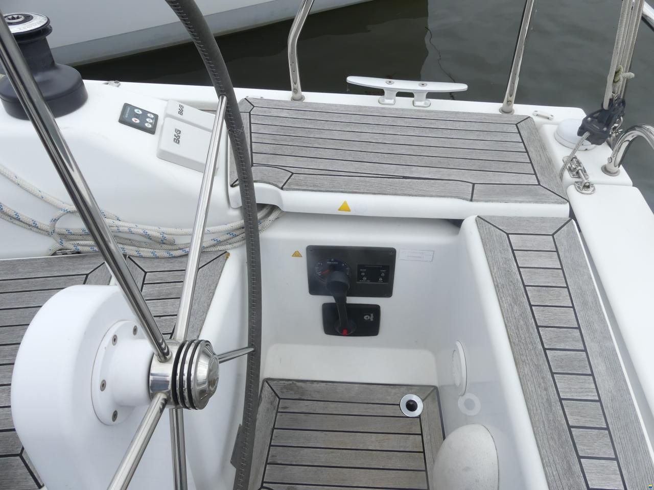 Hanse 345