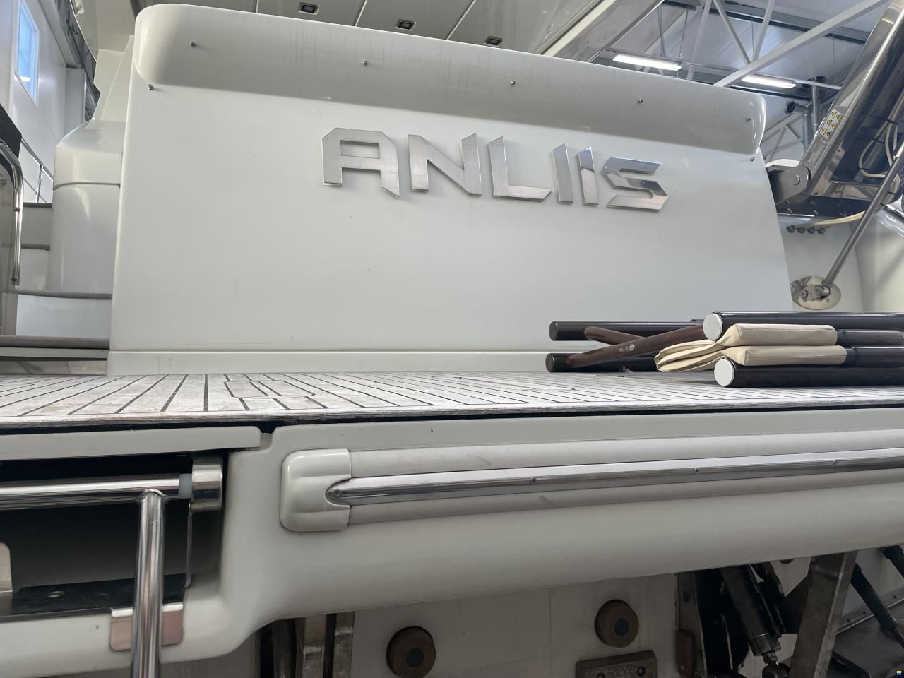 Azimut  43S