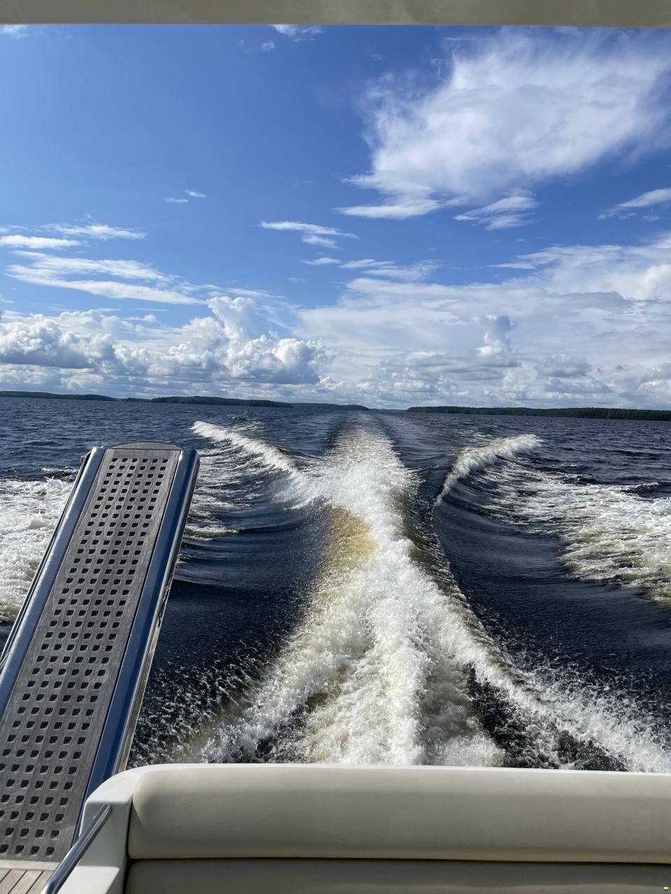 Azimut  43S