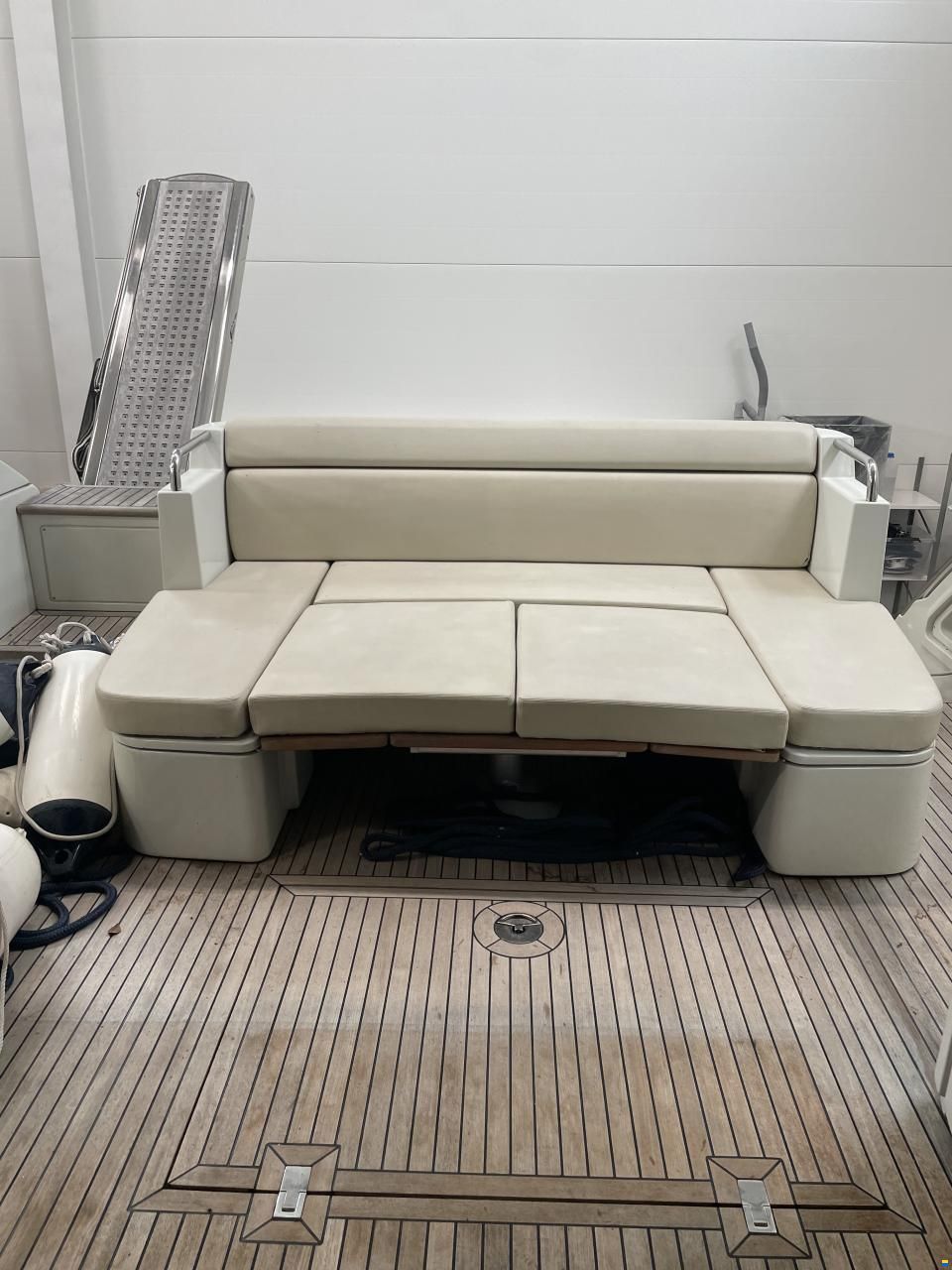 Azimut  43S