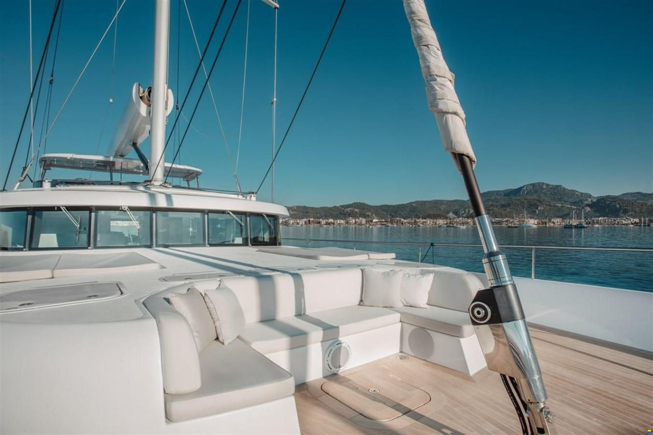 Mengi Yay 40 m Custom Motorsailer