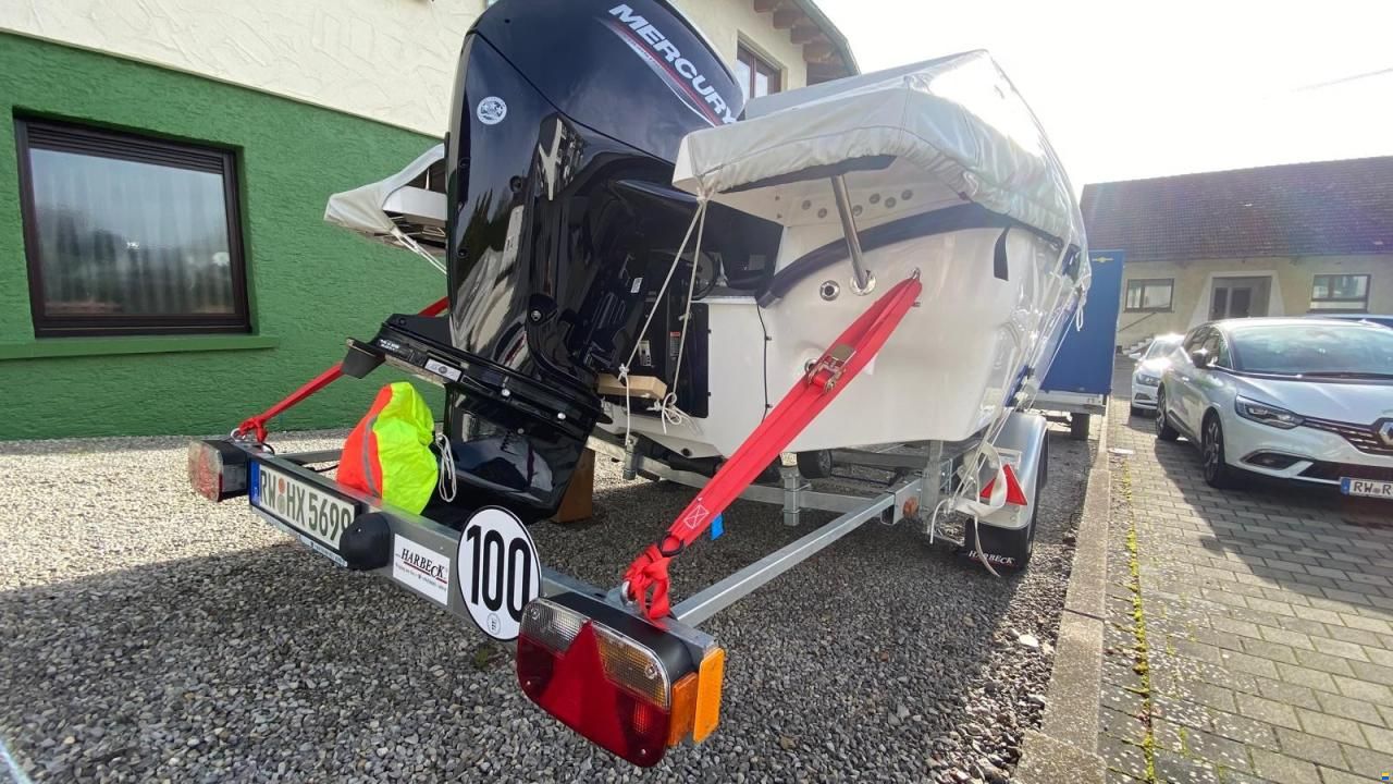 Trident Boats Sundeck 530