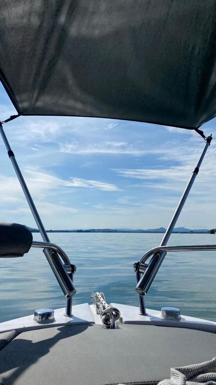 Trident Boats Sundeck 530