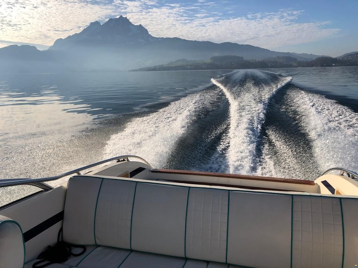 Windy 8000 Full Cabin