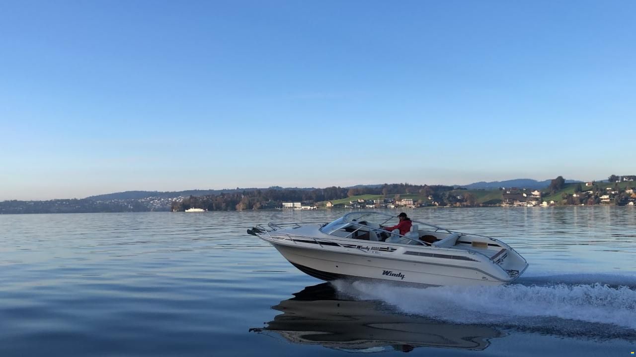 Windy 8000 Full Cabin