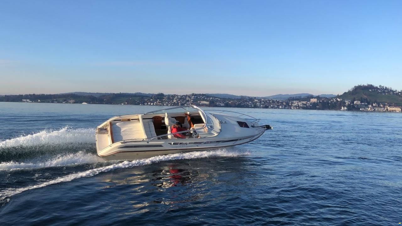 Windy 8000 Full Cabin