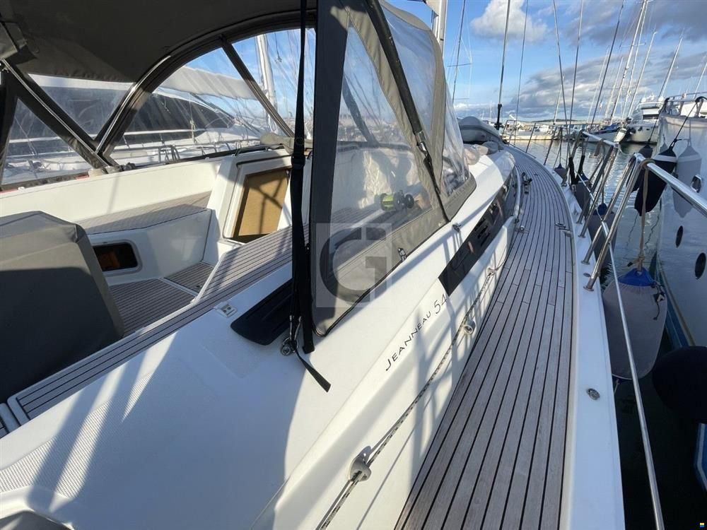 Jeanneau 54