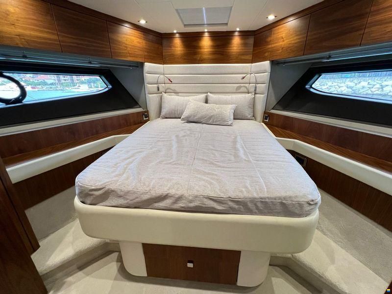 Sunseeker Manhattan 66