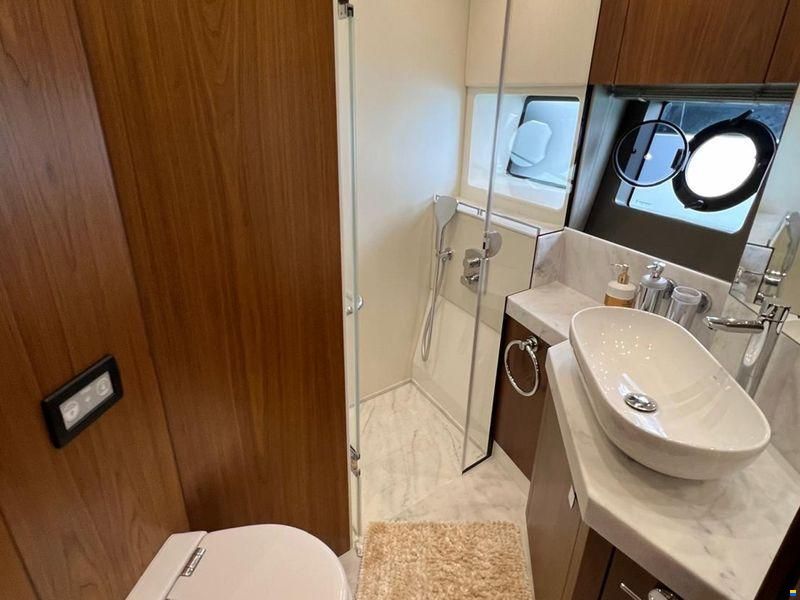 Sunseeker Manhattan 66