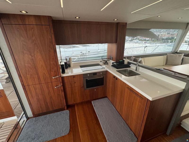 Sunseeker Manhattan 66