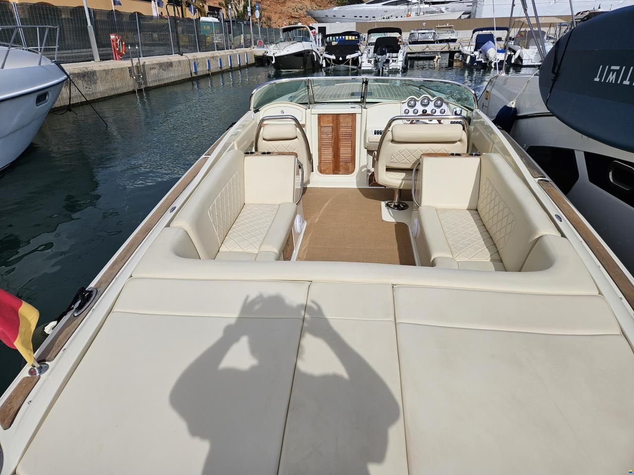 Chris Craft Corsair 28