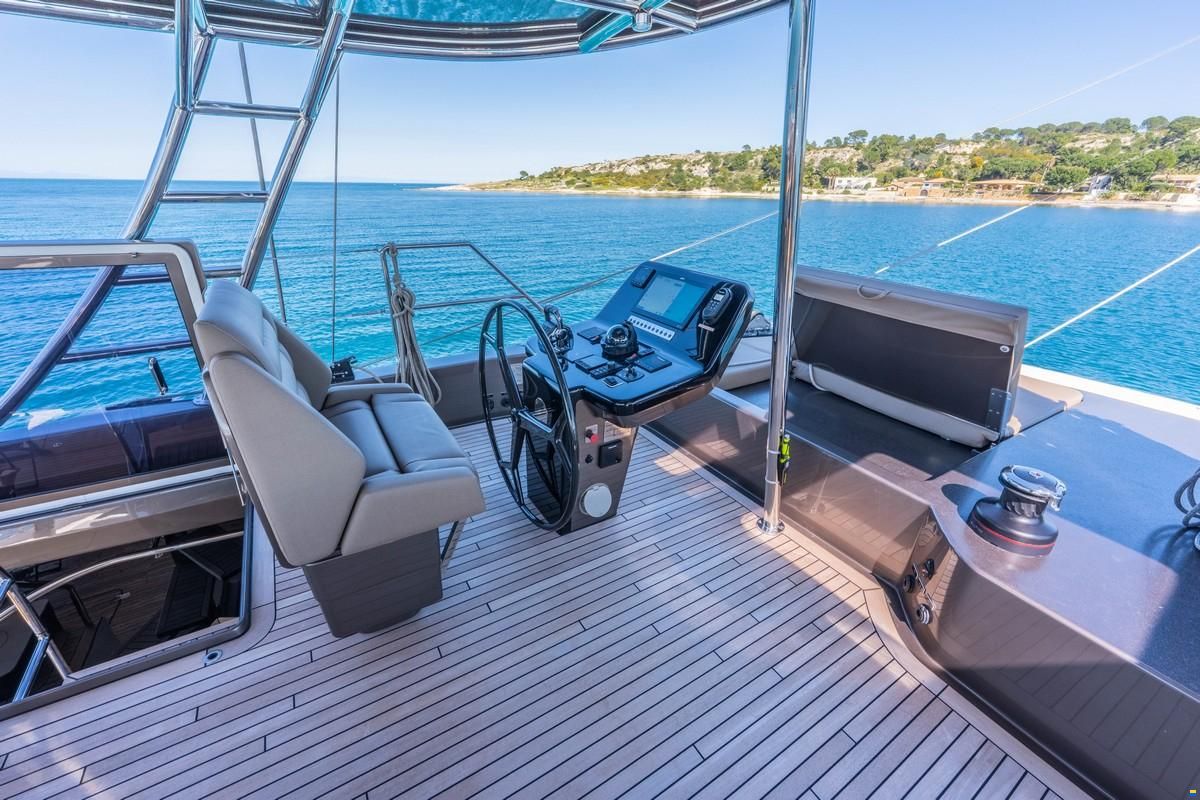 Sunreef 60 SAILING