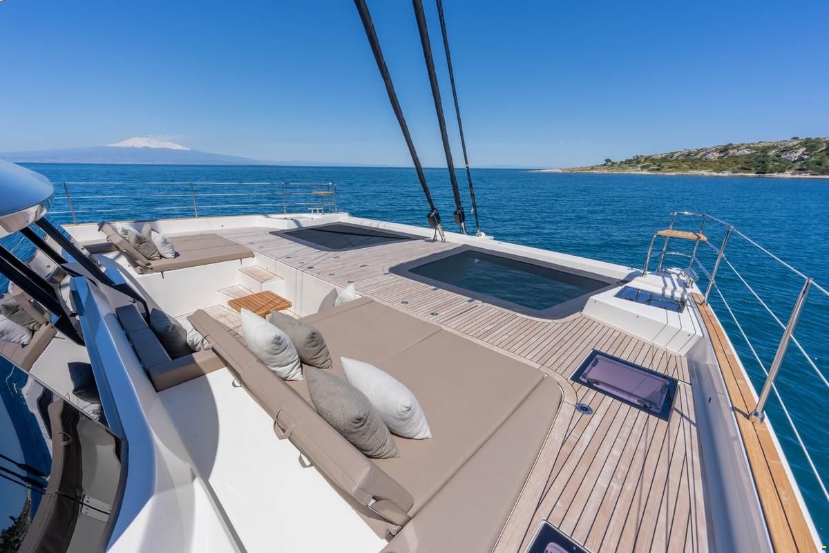 Sunreef 60 SAILING