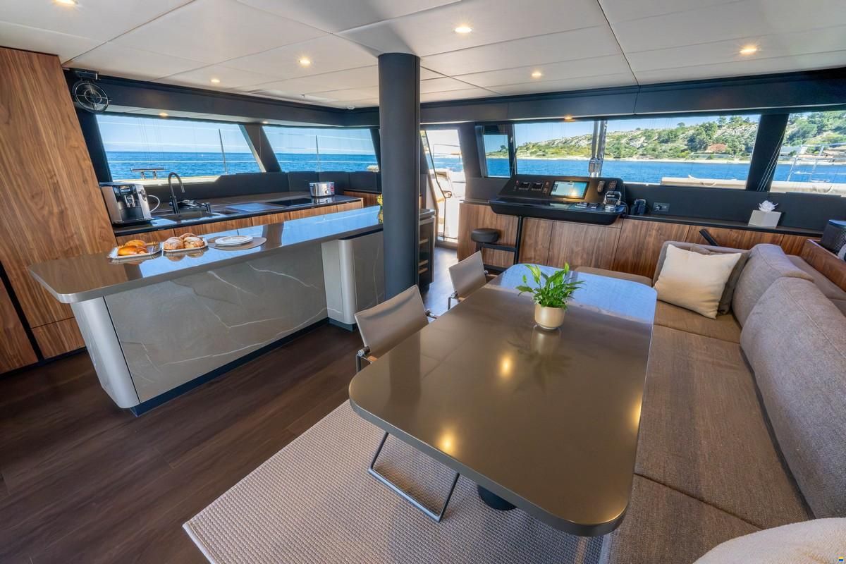 Sunreef 60 SAILING