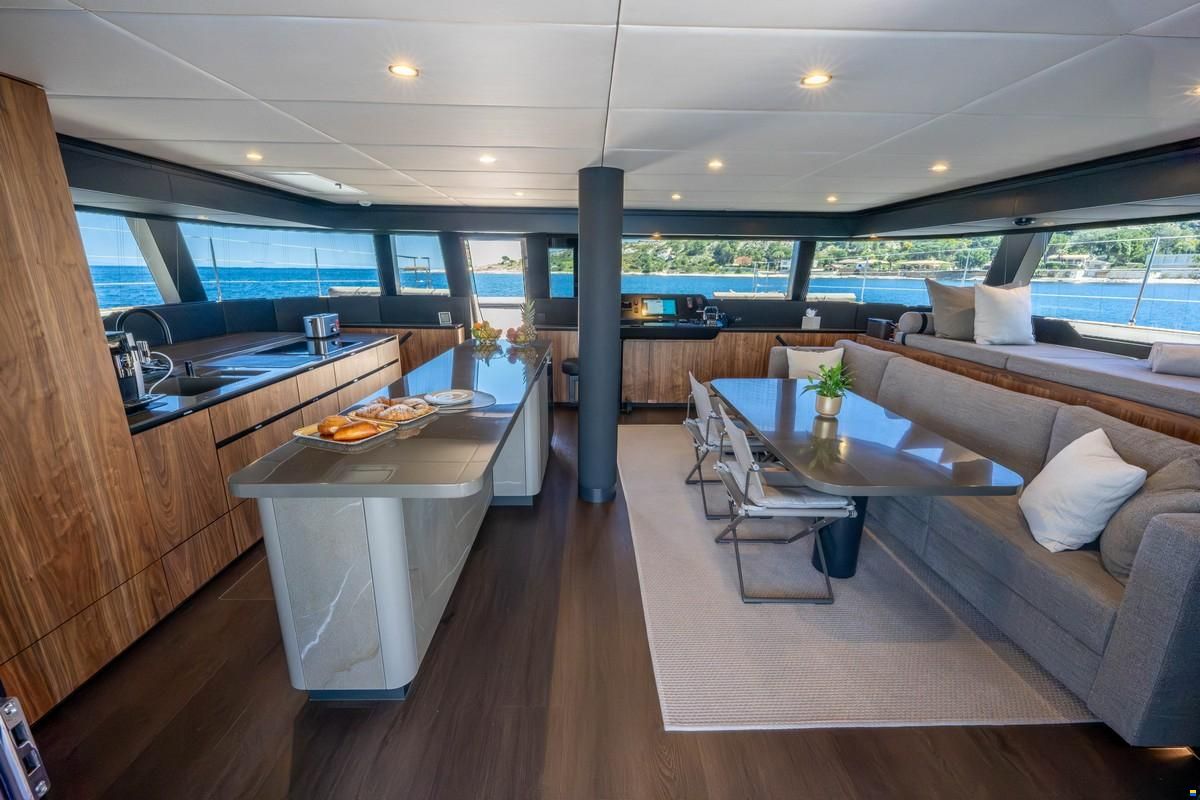 Sunreef 60 SAILING