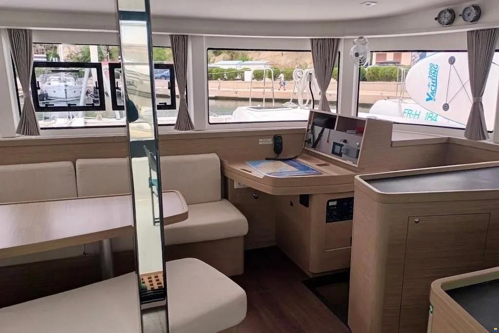 Lagoon 42