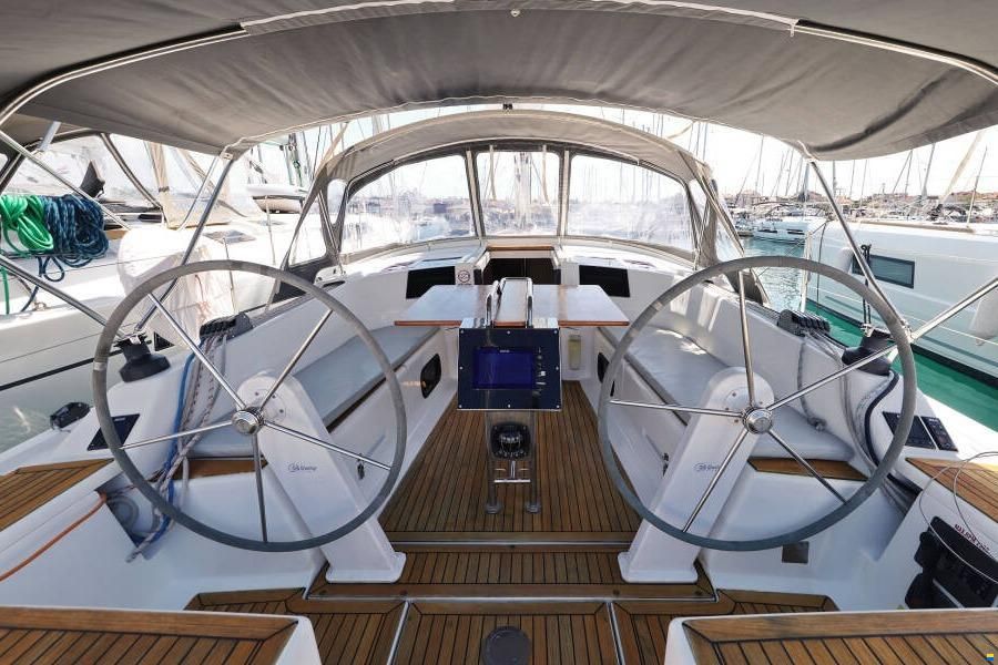 Hanse 385