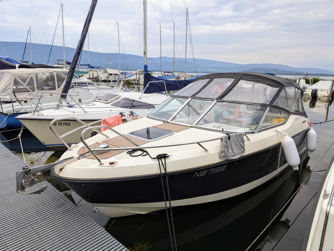 quicksilver Activ 645 Cabin