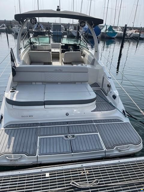 Sea Ray SDX 270