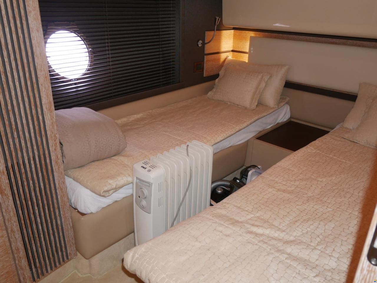 Azimut 60
