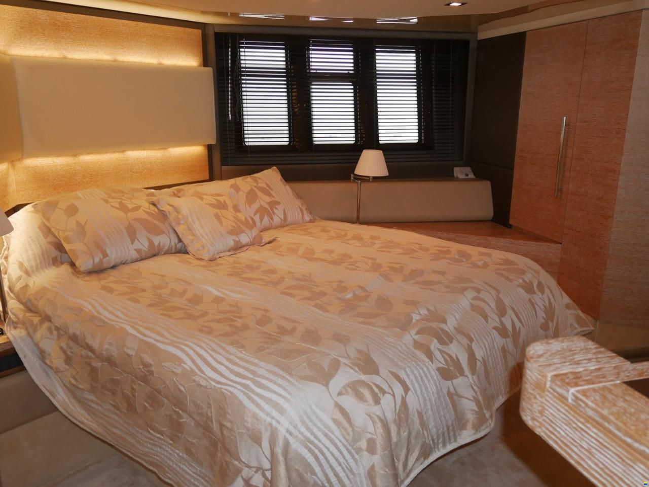 Azimut 60