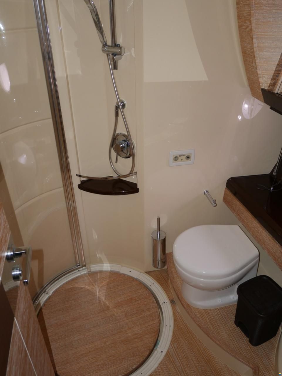 Azimut 60