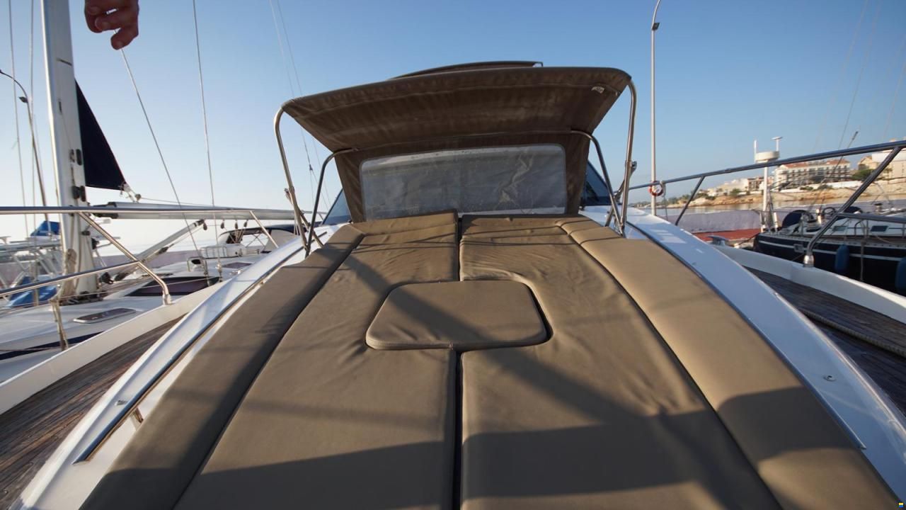 Prestige Flybridge 500
