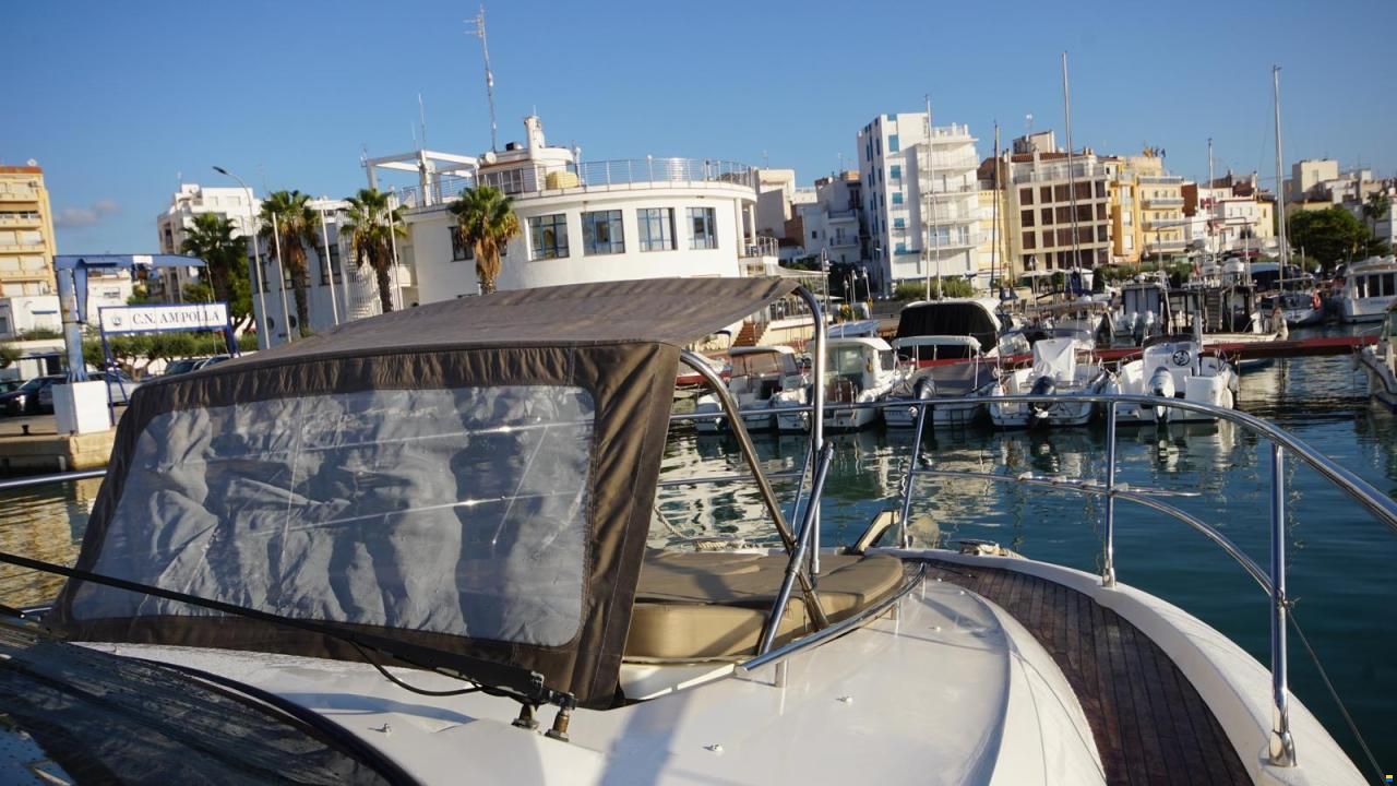 Prestige Flybridge 500