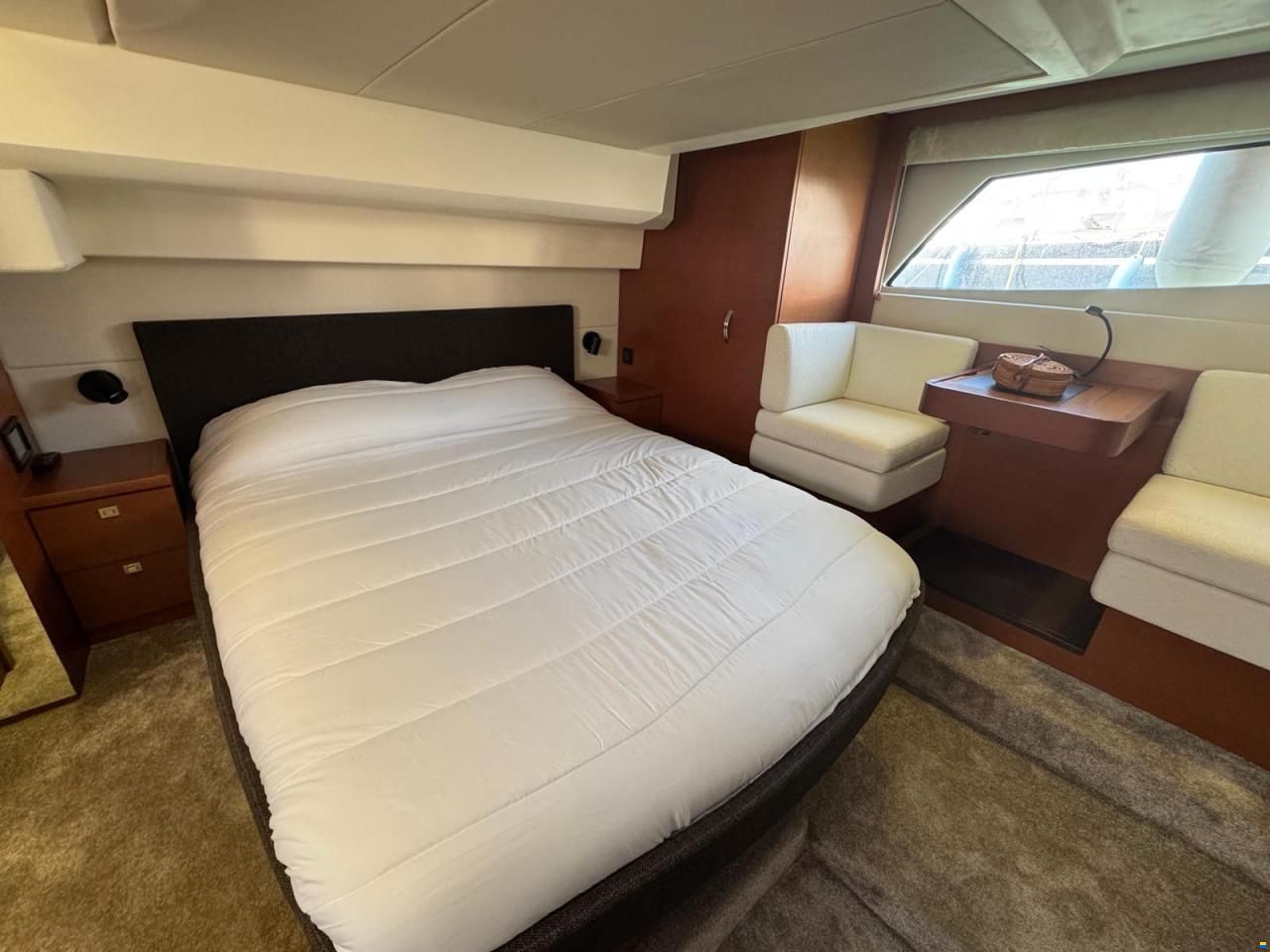 Prestige Flybridge 500