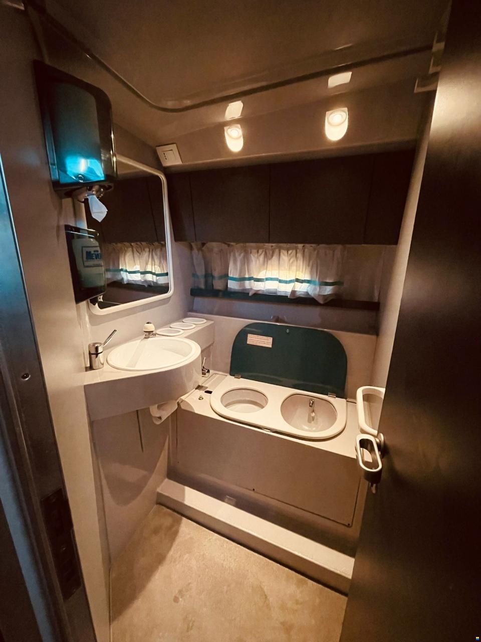 Ferretti 36