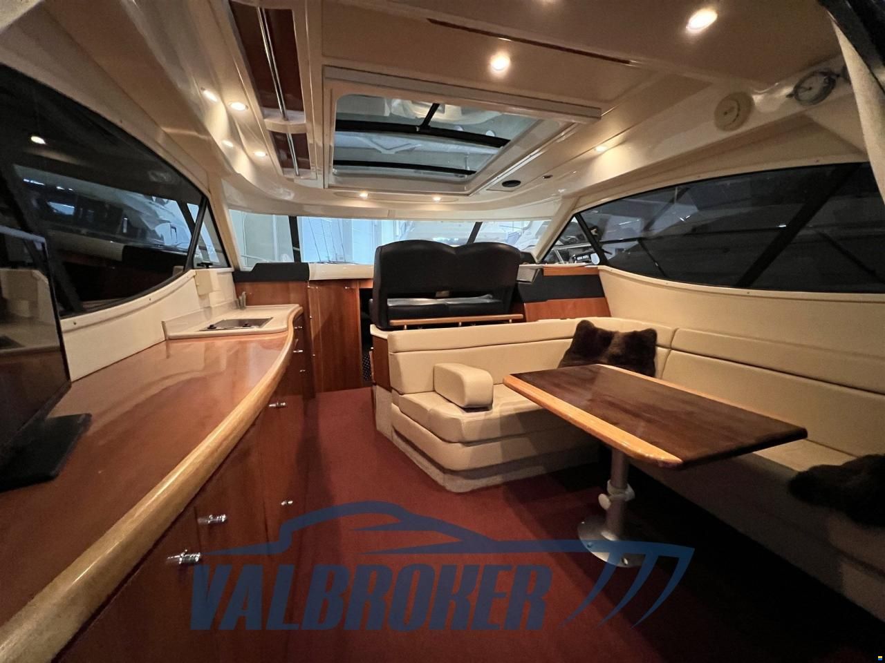 Sealine C 39