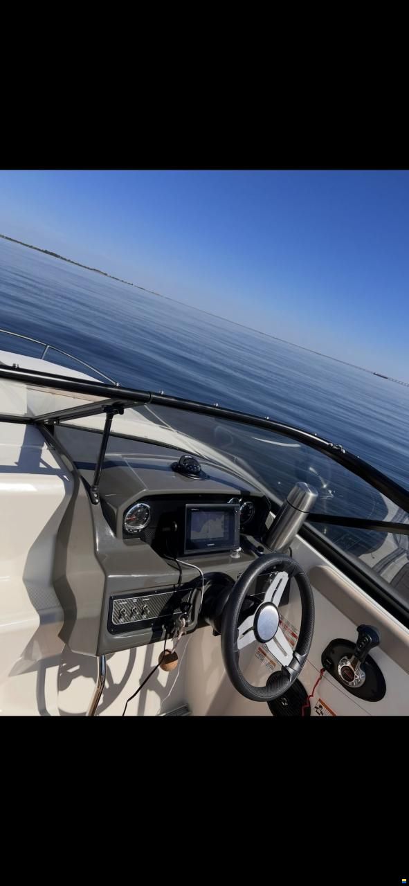 Bayliner VR6 Cuddy