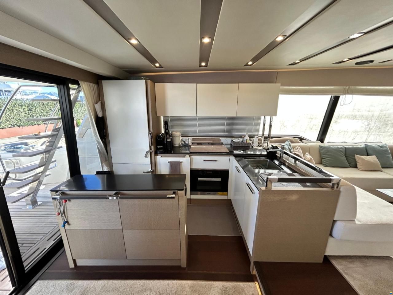 Prestige 680 Fly