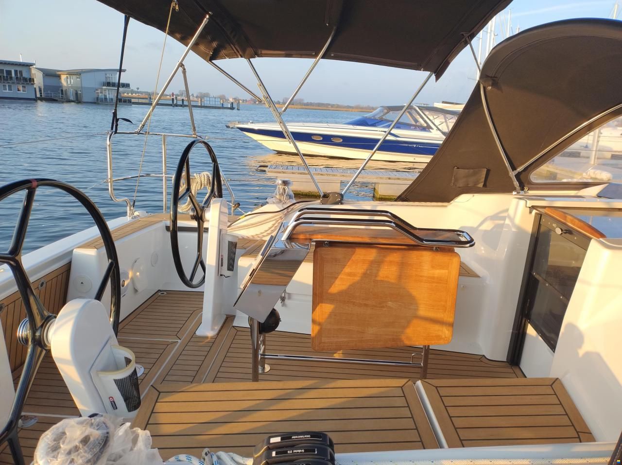 Hanse 348