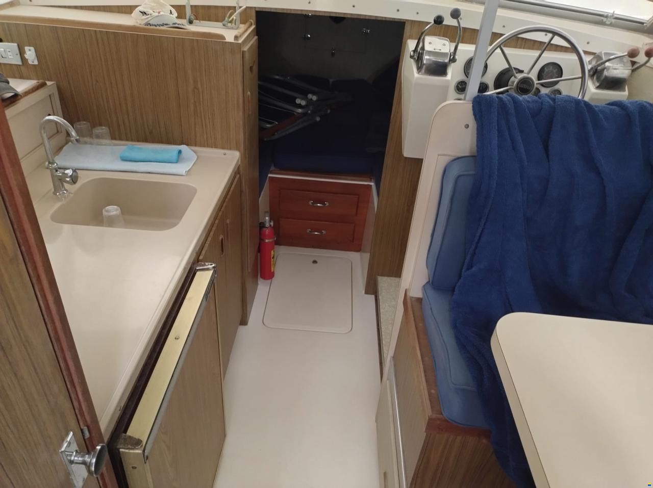 Bertram 28 Flybridge