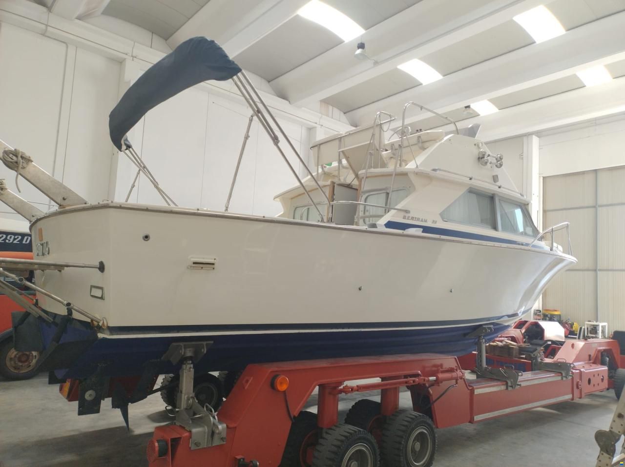 Bertram 28 Flybridge