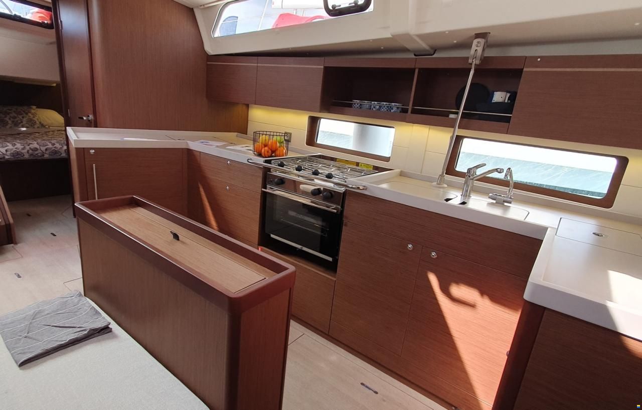 Beneteau Oceanis 46.1